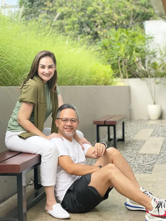 [Fimela] Mona Ratuliu