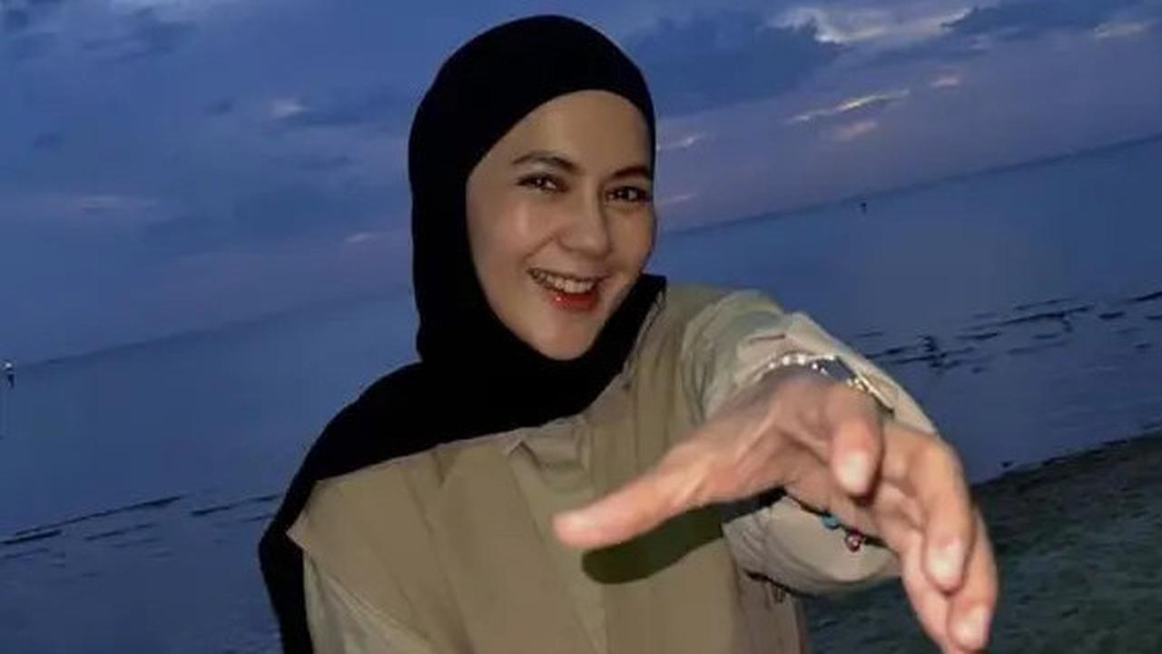 Tampil Cetar saat Lebaran dengan Trik Bulu Mata Palsu Tanpa Lem dari Paula Verhoeven