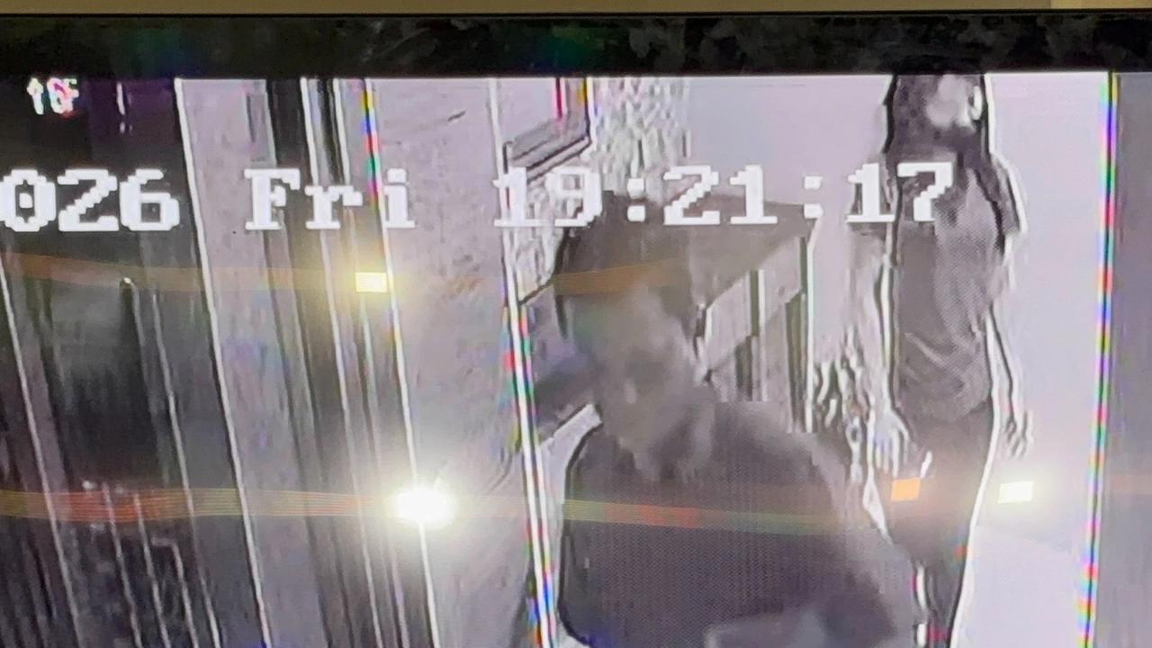 CCTV Reza Arap Tiba di Apartemen Lula sebelum ditemukan meninggal