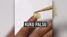 Sebuah video mendadak viral saat menunjukkan mi instan yang ternyata bisa dijadikan pengganti kuku palsu. Video ini mendapat banyak komentar masyarakat dan telah ditonton lebih dari 2 juta orang.