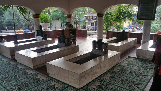 Makam Pangeran Jayakarta di Jalan Jatinegara Kaum, Jakarta Timur.