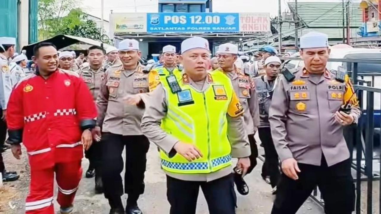 Kapolda Kalsel Apresiasi Ketertiban 5 Juta Jamaah di Pengajian 5 Rajab Martapura