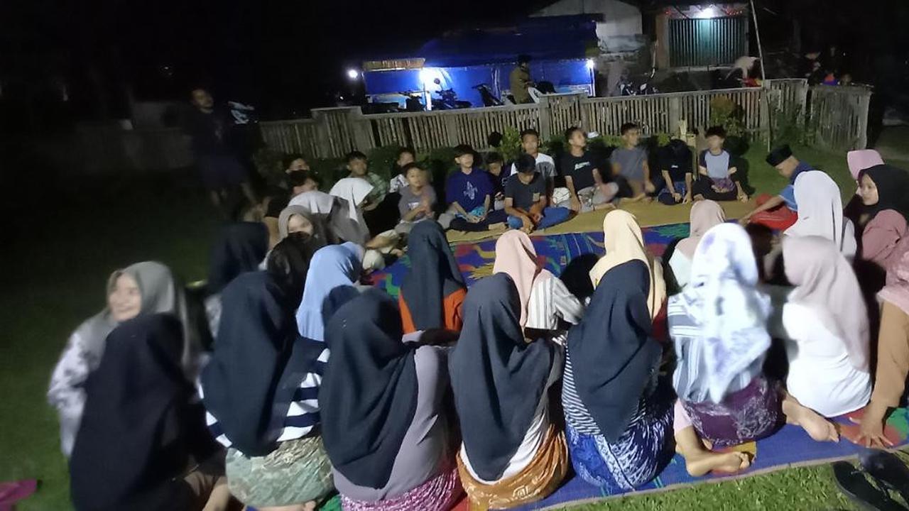 Revitalisasi Sastra Lisan Dinggung