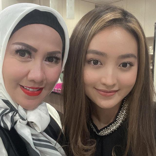 6 Momen Temu Kangen Natasha Wilona dan Venna Melinda, Tetap Berhubungan Baik