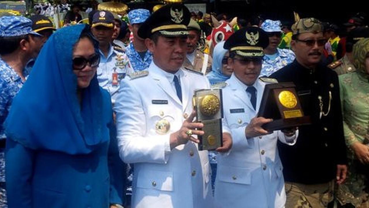 Kota Malang sabet piala Adipura Kencana dan predikat Taman Terbaik