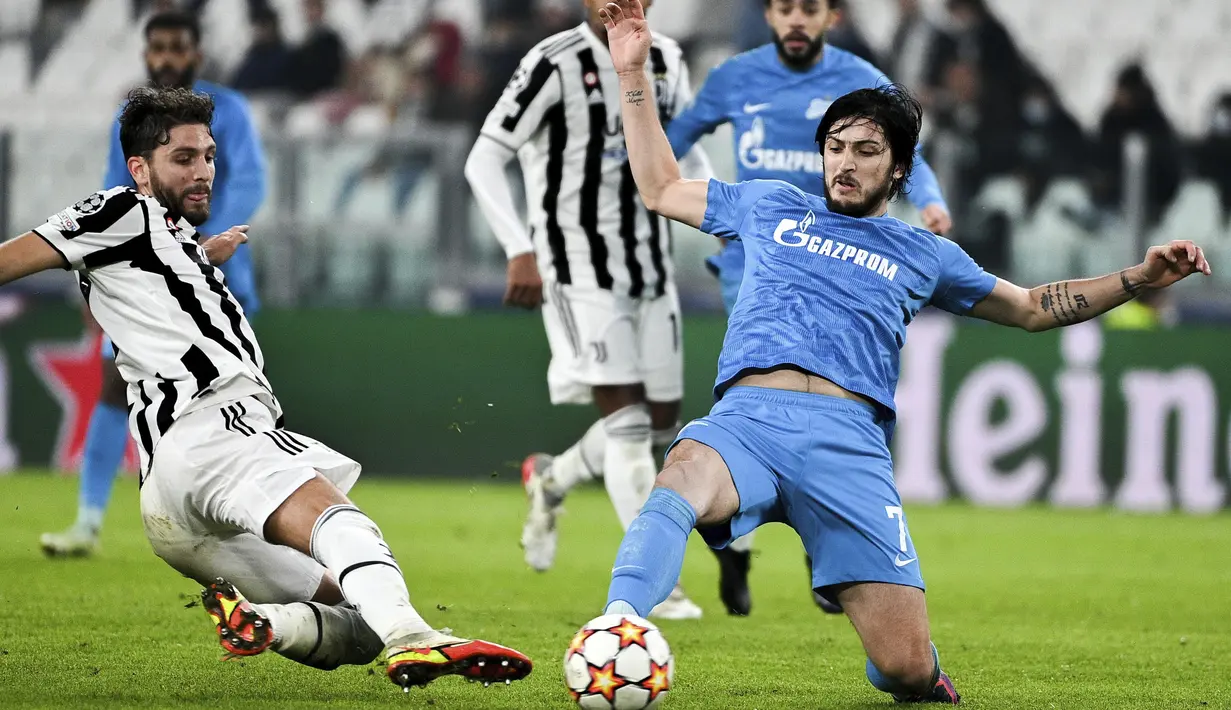 Raksasa Italia tersebut keluar sebagai pemenang dengan skor telak 4-1. (AP/Marco Alpozzi)