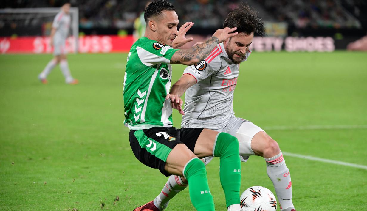 Dengan torehan itu, Antony kini telah mencetak 15 gol dari 36 pertandingan bersama Real Betis di semua ajang. Catatan itu sudah melampaui total golnya selama berseragam Manchester United, yakni 12 gol dari 96 pertandingan. (AFP/Cristina Quicler)