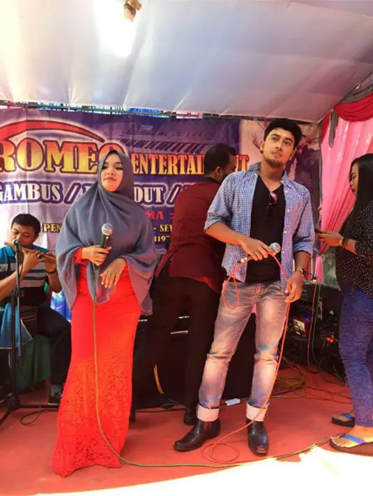 "Sahabat fb. Andaikan umurku tidak panjang ..aku mohon maafkanlah aku. Jika aku tanpa sengaja ataupun sengaja membuat sakit hati kalian. Aku tidak takut dngn kematian.karna sejatinya setiap mahluk yg bernyawa pasti akan mati," tulisnya (dok.Facebook)