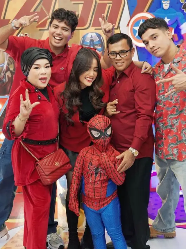 Fuji saat Ulang Tahun Gala ke-4 Bertema Super Hero. [@fuji.an]