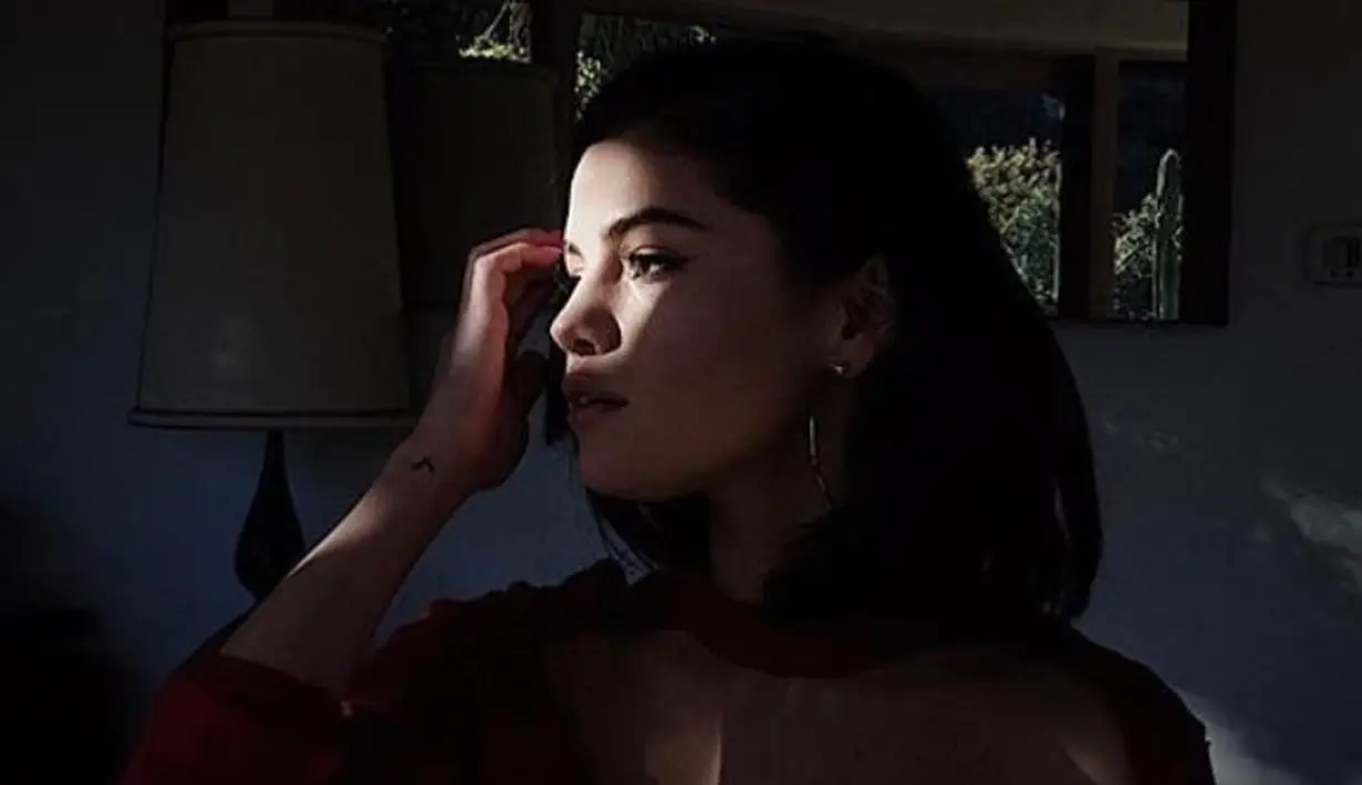 Dilansir dari HollywoodLife, Selena menjadi lebih emosional usai berita pernikahan itu tersebar. (instagram/selenagomez)