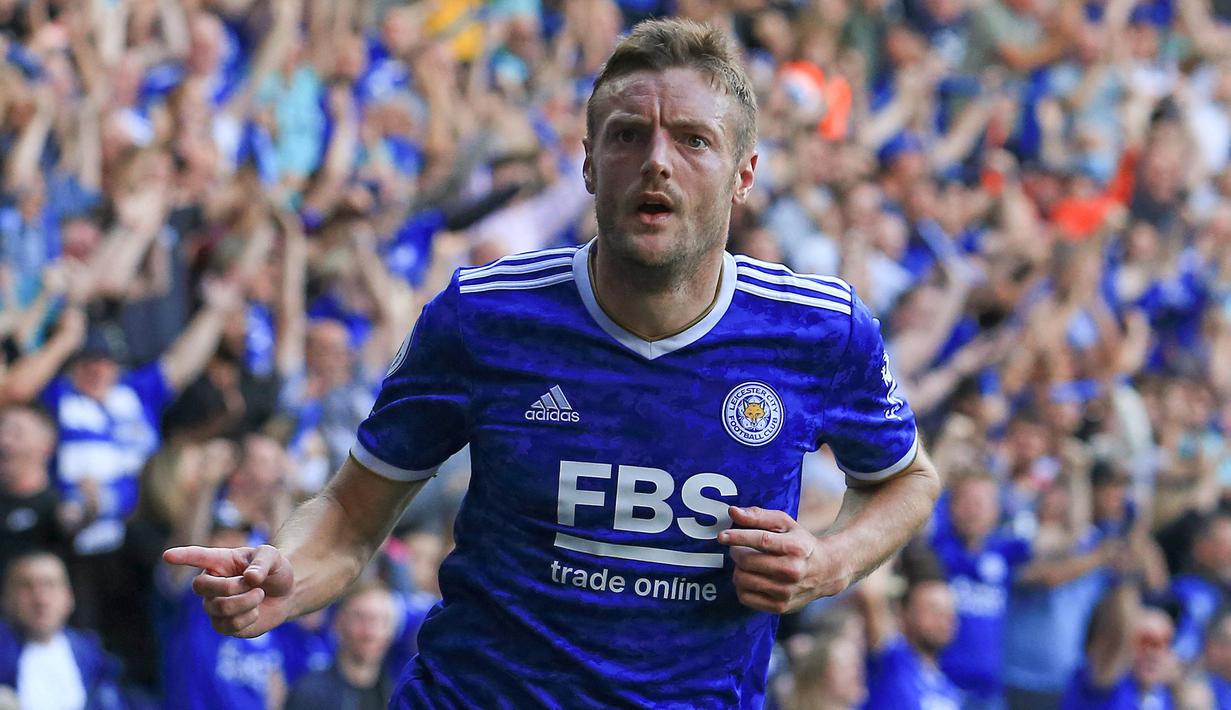 Jamie Vardy sering dijuluki sebagai predator gol di kotak penalti bagi Leicester City. Hingga pekan ini, ia telah mencetak 7 gol dan 1 assit. Vardy juga sering dinobatkan sebagai man of the match di laga Liga Inggris, yaitu empat kali. (AFP/Lindsey Parnaby)