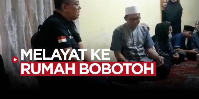 VIDEO: Melayat ke Rumah Duka Asep Ahmad Solihin, Dirut PT LIB Pastikan Akan Ada Evaluasi