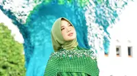 Rejoice Indonesia meluncurkan sampo dan kondisioner Rejoice Hijab Perfection Series pada Selasa (14/5) lalu di Area Masjid Agung Al-Azhar, Jakarta.