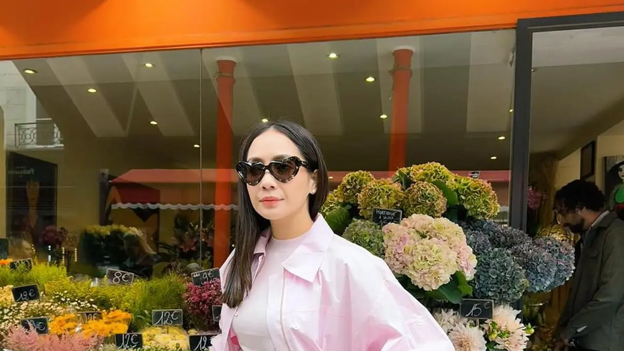 Gaya Soft Girl Serba Pink Nagita Slavina, Jinjing Tas Kolaborasi Lokal Rp3 Juta-an