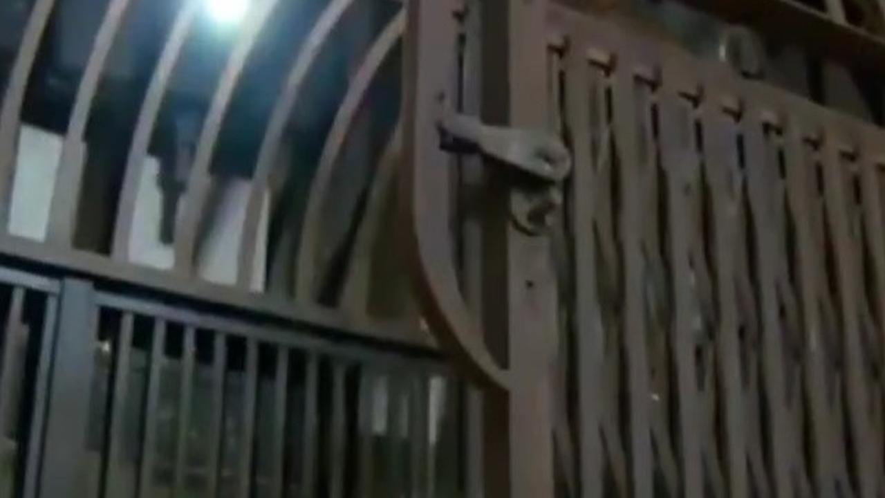 Lift pertama di Indonesia