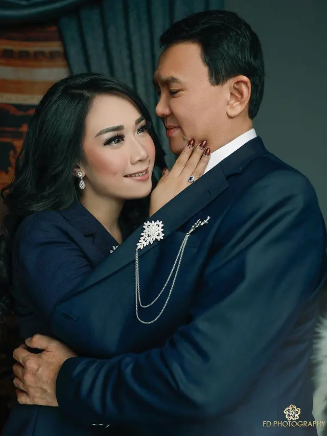 6 Potret Prewedding Ahok dan Puput Nastiti dengan Gaya Vintage, Tampil Anggun