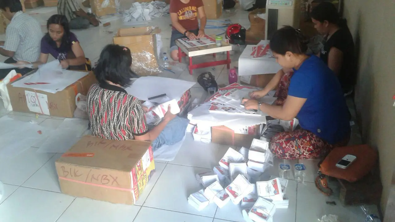Dilarang Terbang, KPUD Hentikan Distribusi Logistik Pilkada 