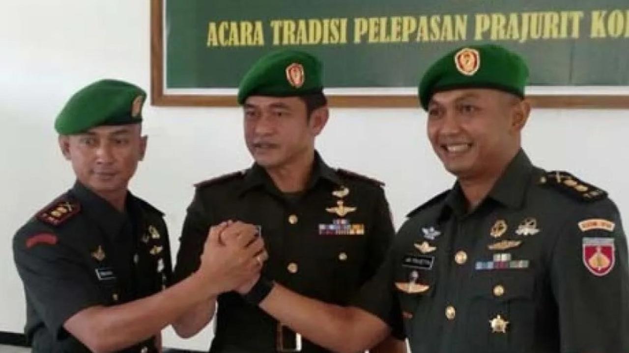 Kolonel Inf. Edwin Apria Candra (paling kiri)