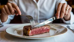 Cara Makan Steak dengan Garpu dan Pisau yang Benar dan Elegan