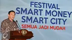 Gubernur DKI Jakarta Basuki Tjahaja Purnama (Ahok) memberi sambutan jelang peluncuran kartu Jakarta One di Jakarta, Kamis (2/6). Kartu Jakarta One diluncurkan Pemprov DKI Jakarta bekerjasama dengan Bank Indonesia (Liputan6.com/Immanuel Antonius)