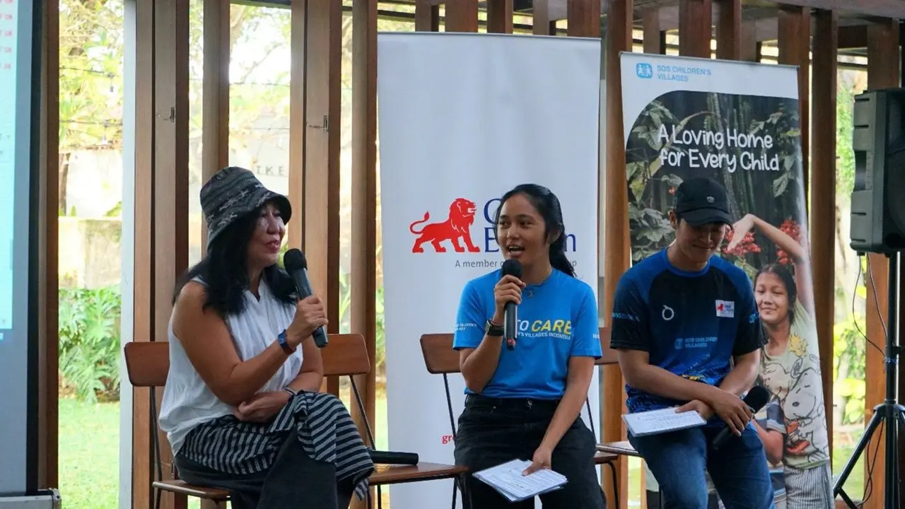 Pelari Run To Care 2023 Adelinah Chandra Rahardja (kiri) berbagi cerita inspiratif pelari Run To Care 2023. (Dok Great Eastern)