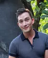 Beberapa hari lalu, muncul foto kedekatan Mike Lewis dengan Raline Shah. Mantan suami Tamara Bleszynski itu membantah memiliki hubungan khusus dengan artis cantik tersebut. (Galih W. Satria/Bintang.com)