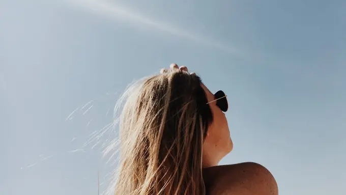 Bukan Kamu Lagi, Kini Hanya Adzan Maghrib yang Kunanti