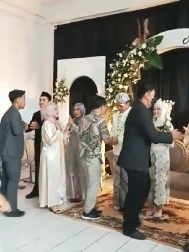 Praktik Nikah di Sekolah Bikin Baper, Bak Resepsi Sungguhan Nan Mewah dan Meriah