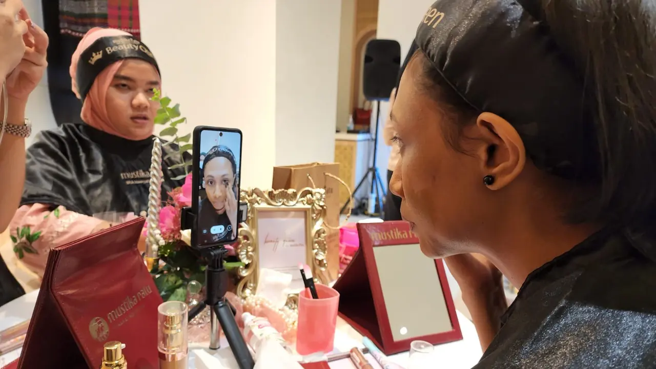 Beauty Class bersama MUA profesional Mustika Ratu