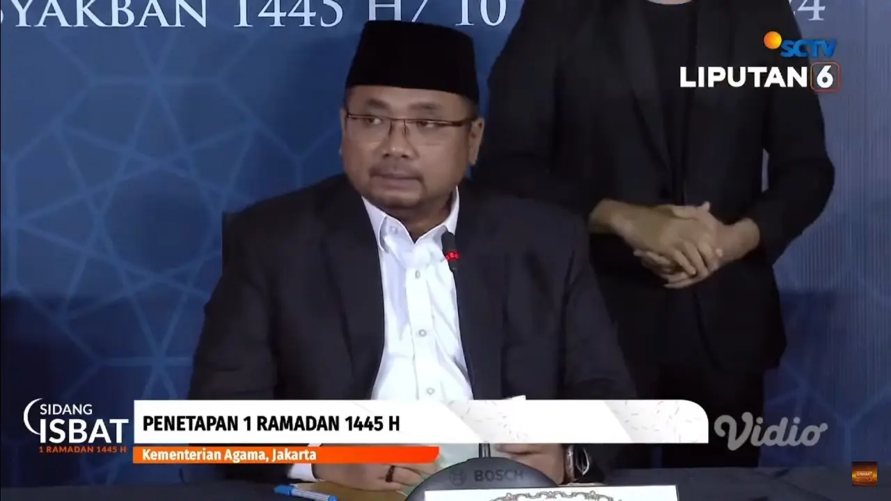 Menteri Agama atau Menag Yaqut Cholil Qoumas membacakan hasil sidang isbat pemantauan hilal untuk menetapkan 1 Ramadan 1445 H.