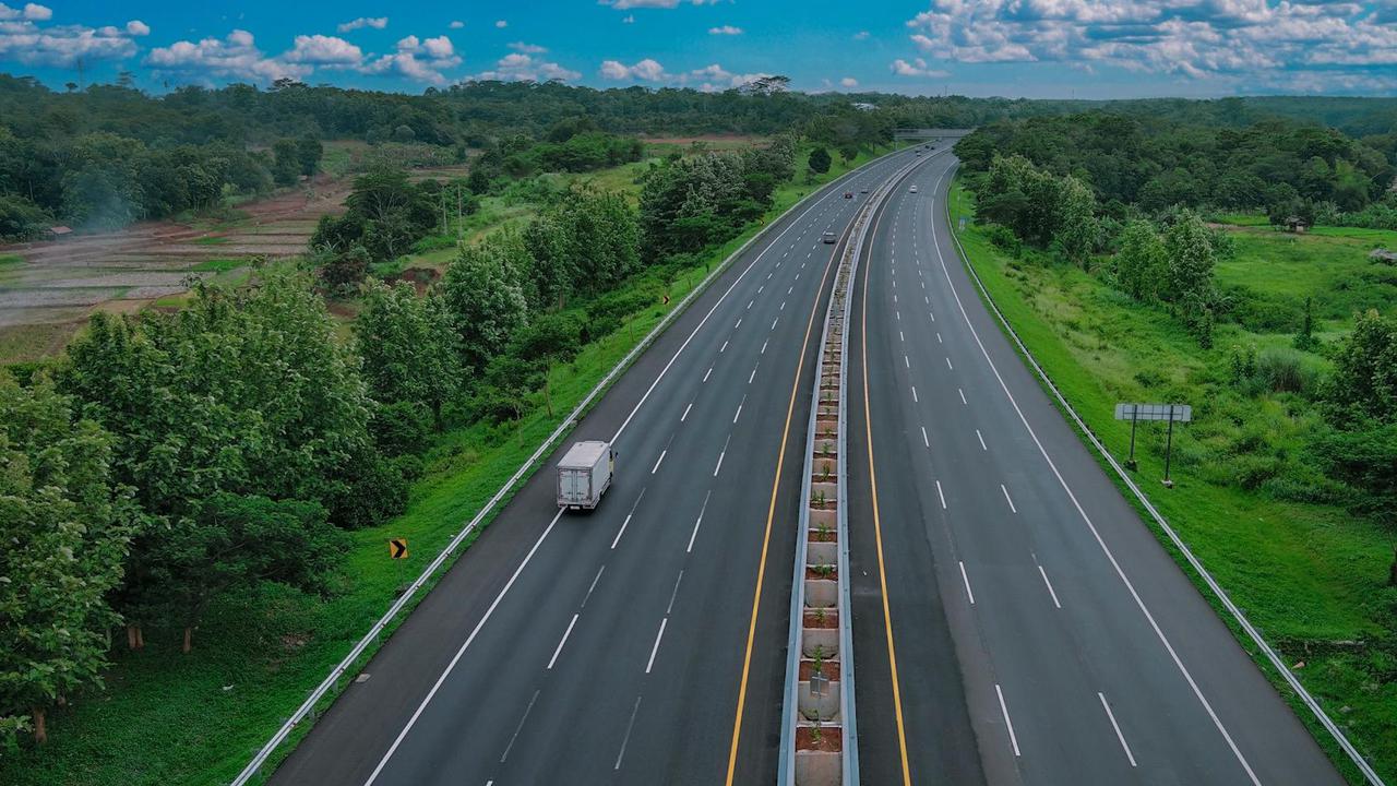 Proyek Pelebaran Lajur ke-3 Tol Cikopo-Palimanan Selesai, Siap Digunakan untuk Arus Mudik Lebaran 2025