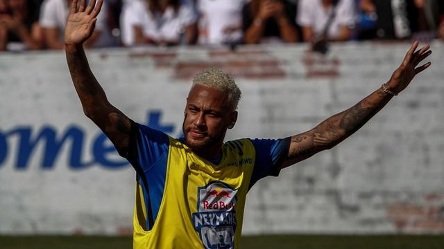 Penyerang Paris Saint-Germain, Neymar.