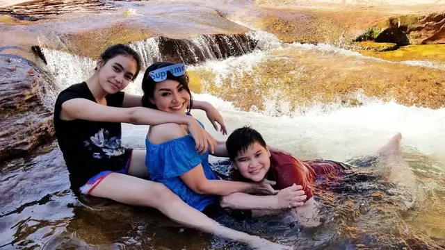 Potret Thessa Kaunang dan Tafka