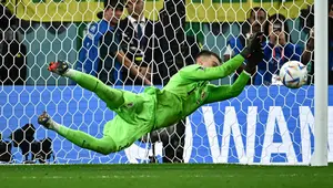 Barcelona Umumkan Transfer Kiper Dominik Livakovic