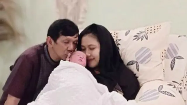 Ginanjar 4 Sekawan dan istri