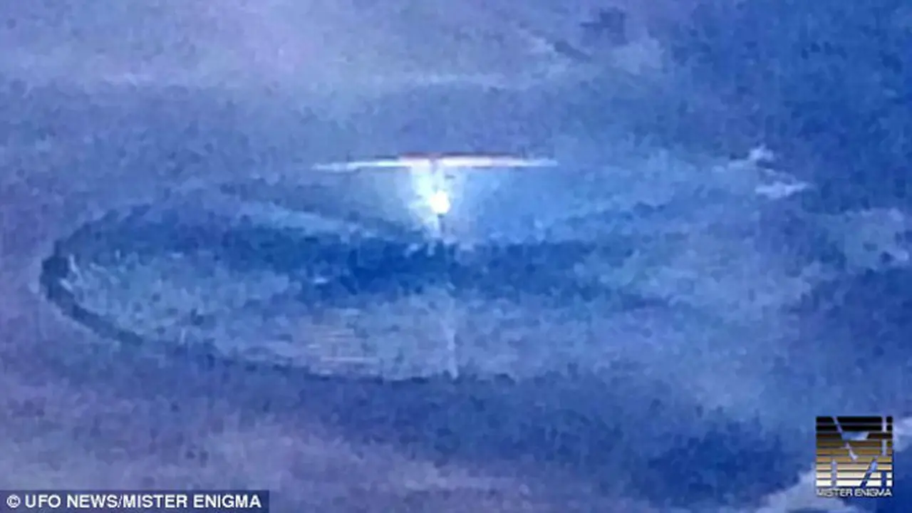 Ditemukan 'UFO' Bentuk Cahaya di Dekat Area 51