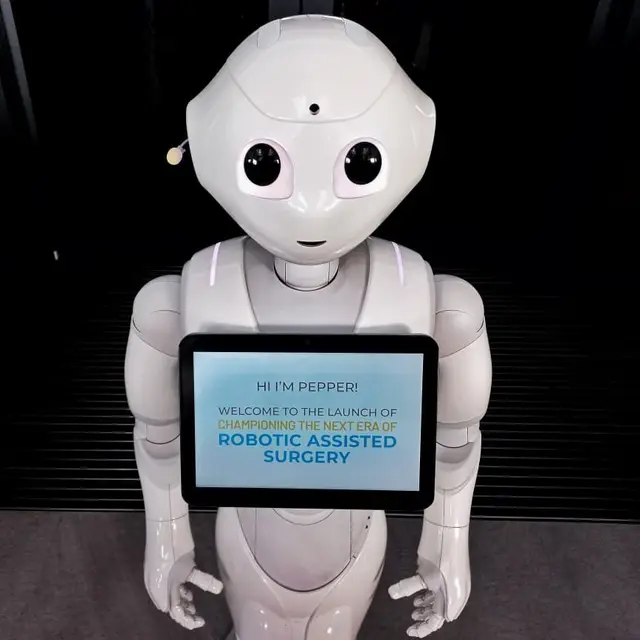 Peluncuran robot hinotori asal Jepang di Regency Specialist Hospital Johor Baru.