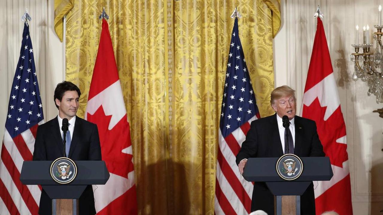 PM Kanada Justin Trudeau dan Presiden AS Donald Trump di Gedung Putih, (AP)