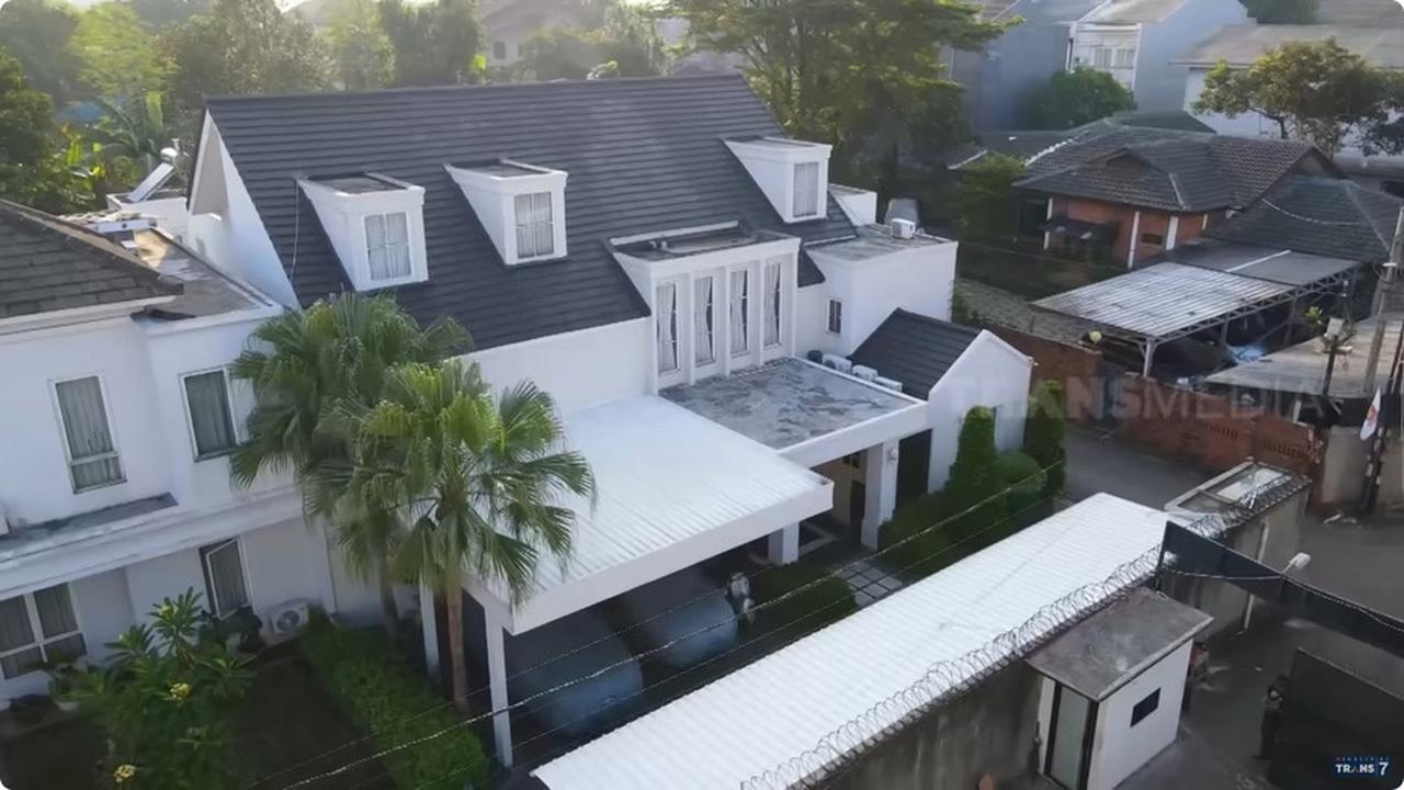Potret Rumah Mewah Sultan Djorghi & Annisa Trihapsari Kental dengan Nuansa Arab, Ada Ruang Mekah dan Madinah