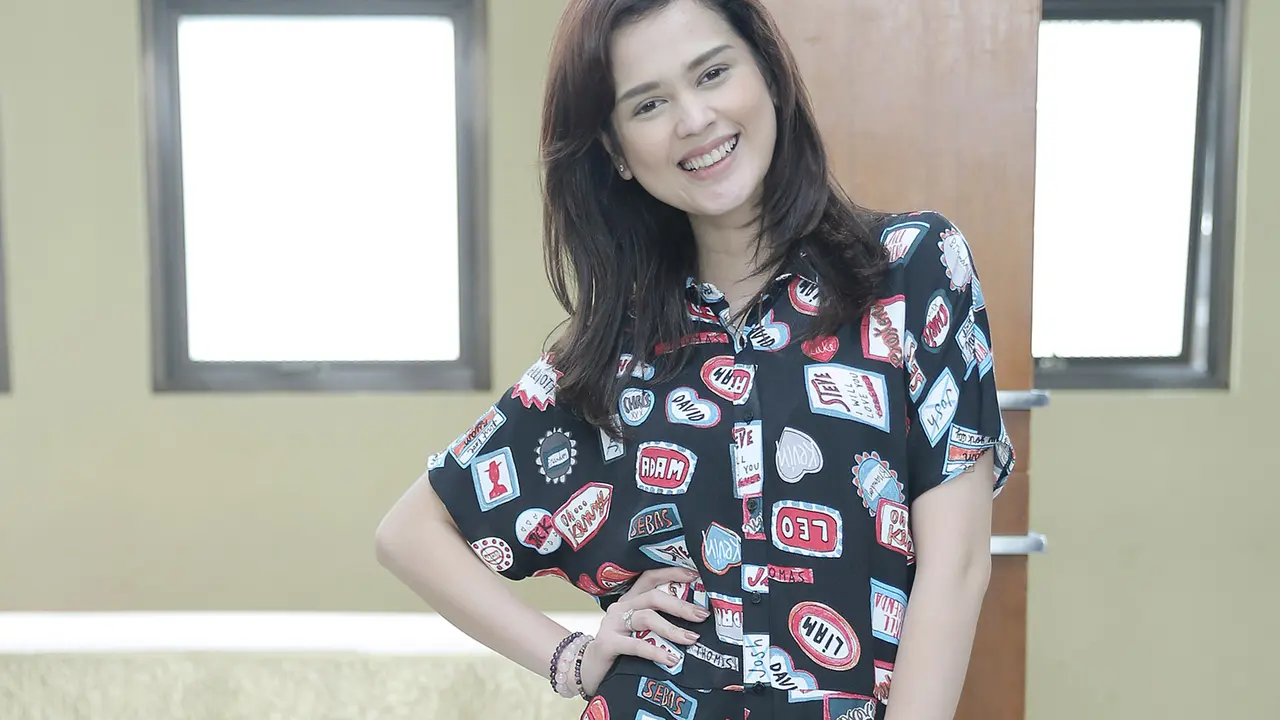 [Bintang] Cut Meyriska