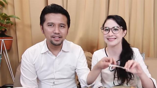 [Fimela] Arumi Bachsin dan Emil Dardak