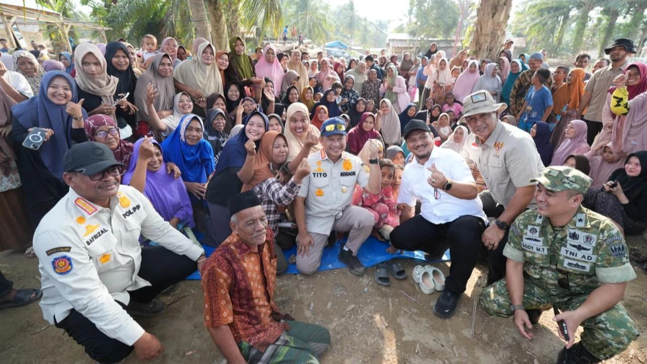 Gembira Dihampiri  Kasatgas PRR, Asa Penyintas di Desa Sekumur Kembali Menyala