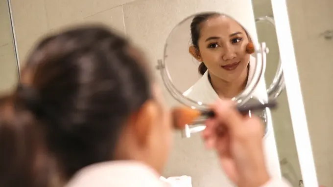 wanita february zodiak baik