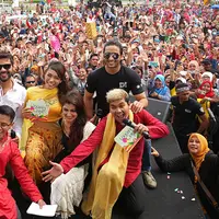 Para penggemar Bollywood di Tanah Air kembali berbahagia lantaran kedatangan sang idola. Usai para pemeran seperti Mrunai Thakur dan Leena Murlidhar, kini kembali hadir para pemain dari Lonceng Cinta. (Bambang E.Ros/Bintang.com)