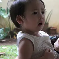 Nindy Ayunda Tanamkan Kemampuan Berbahasa Inggris untuk Anak.