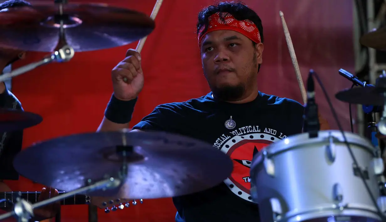 'Album ini melibatkan banyak musisi untuk mengapresiasikan karya - karya Saya jadi di album ini Saya  yang menciptakan lagu' Kata Ome disela Promo Albumnya kepada Jakarta Forum di RollingStones Cafe Jakarta pada Kamis (20/8). (Deki Prayoga/Bintang.com)