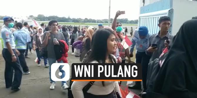 VIDEO: Tiba di Halim, WNI dari Natuna Dikumpulkan di Terminal Selatan