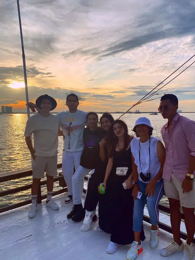 pesta ulang tahun Lorenzo Abraham ke-25 (Foto: Instagram/@yasminnapper)