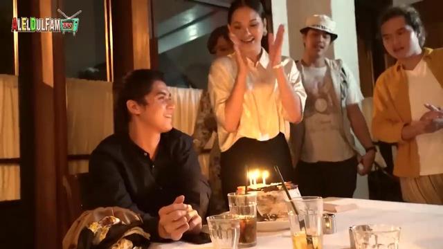 Momen Kejutan Ulang Tahun Al Ghazali yang ke-23. (Sumber: YouTube/ALELDUL FAM TV)