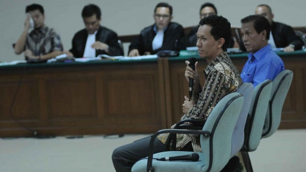 Politisi PDIP Adriansyah dan anaknya bersaksi di sidang Bos PT MMS